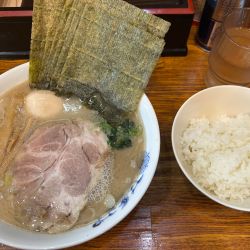 とんこつ塩らーめん＋スペシャルトッピング＋半ライス