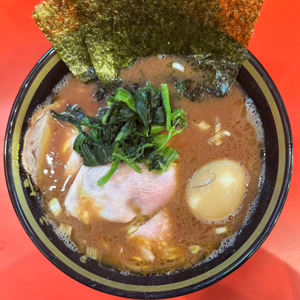 「ラーメン 味玉」@家系ラーメン大﨑家 末広町店の写真