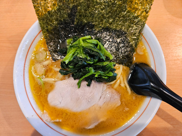 「豚骨醤油ラーメン」@麺家 瀧の写真