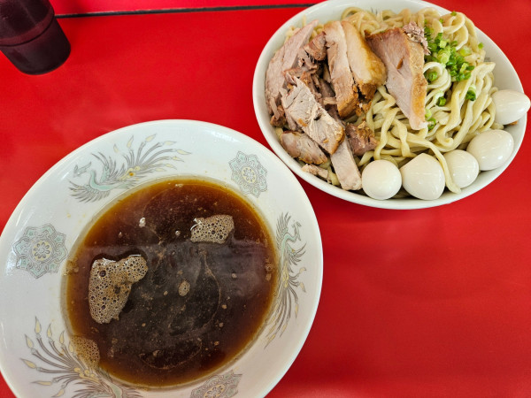 「お魚出汁つけ麺+うずら」@ラーメン二郎 ひたちなか店の写真
