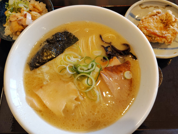 「白そば」@中華そば みはしの写真