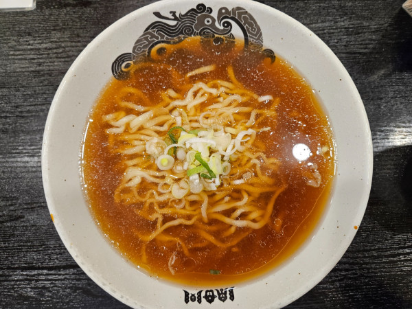 「かけ醤油らーめん」@食堂 はせ川の写真