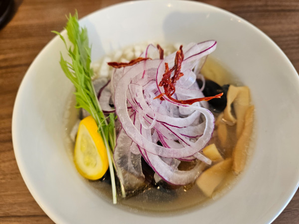 「ムール貝潮ラーメン」@Là Là Gottsuoの写真