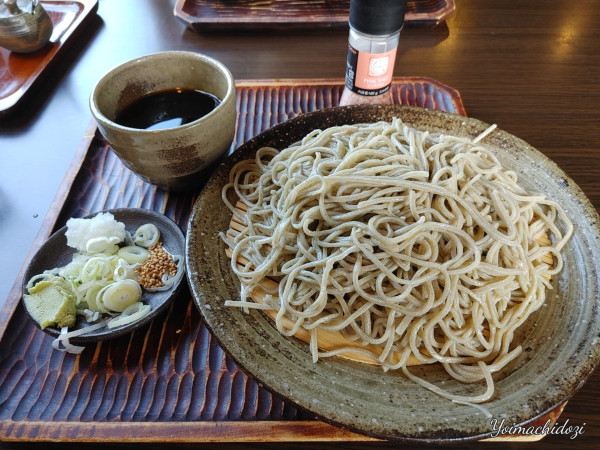 「十割そば（大盛：1,350円）」@どんまいじゃんの写真