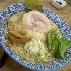 鶏白湯　チーユ