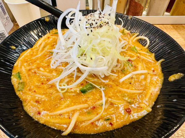 「辛味噌ラーメン【900円】」@大塚屋の写真