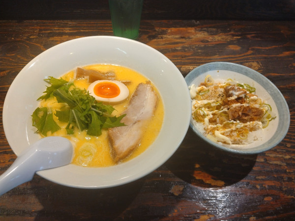 「【限定】鶏パイタンそば(豚マヨ丼付き)¥1100-」@らーめん 布袋の写真