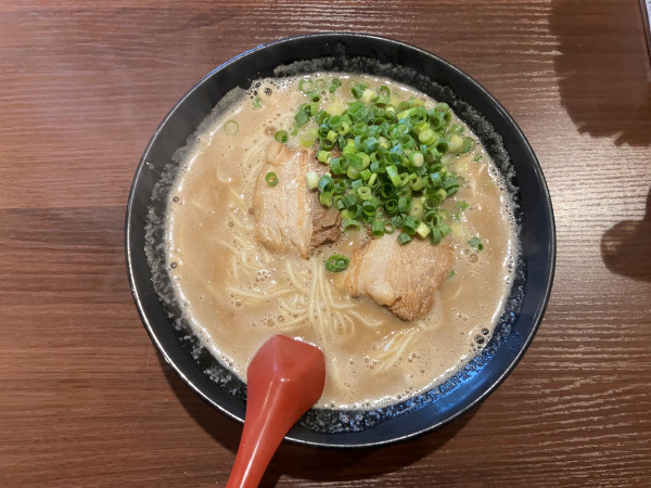 「特濃A級豚骨ラーメン　820円」@ラーメン 加藤の写真