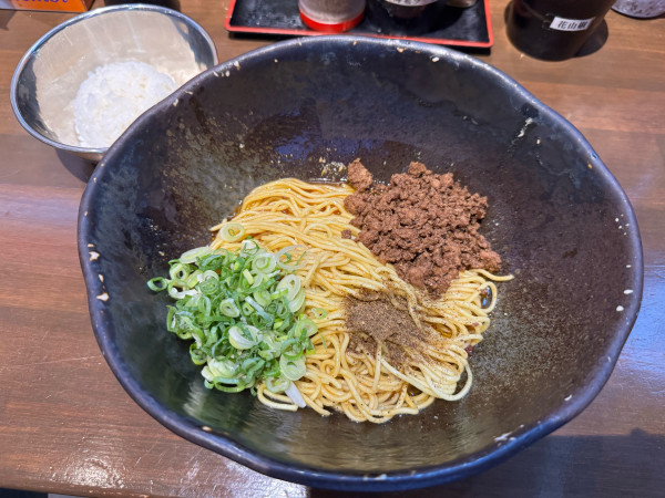 「汁なし担担麺　750円」@汁なし担担麺 階杉 周南店の写真