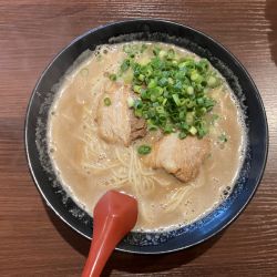 特濃A級豚骨ラーメン　820円