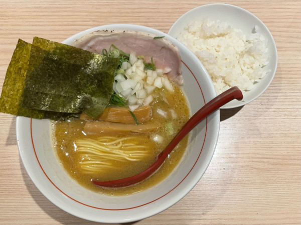 「家系中華そば（鶏）、ライス」@中華そば 竹むらの写真