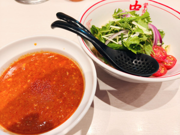 「冷しトマ豚」@蒙古タンメン 中本 高田馬場店の写真