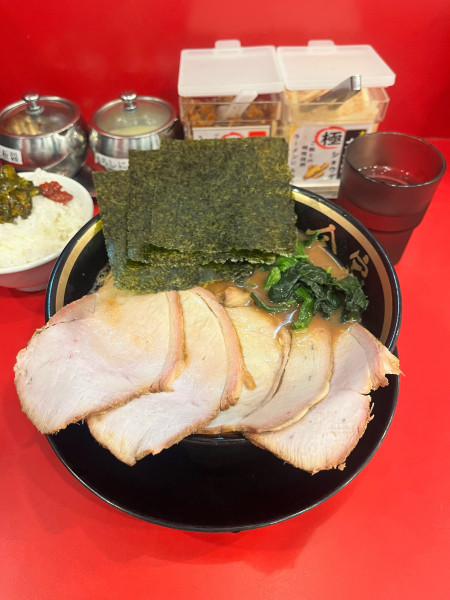 「燻製チャーシュー麺」@大輝家直系家系ラーメン 大金家 亀有店の写真