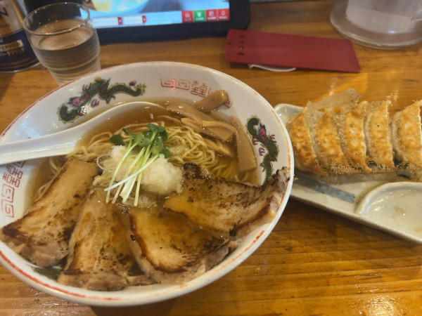 「淡麗中華そば 肉増」@中華そば 芯せかいの写真