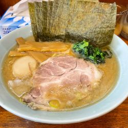 とんこつ醤油らーめん＋ST＋ライス¥1,320