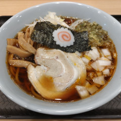 なぜ蕎麦にラー油を入れるのか。 秋葉原2号店の画像