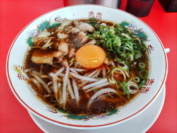 「醤油ラーメン750円＋生たまご100円」@ラーメン 一二三の写真