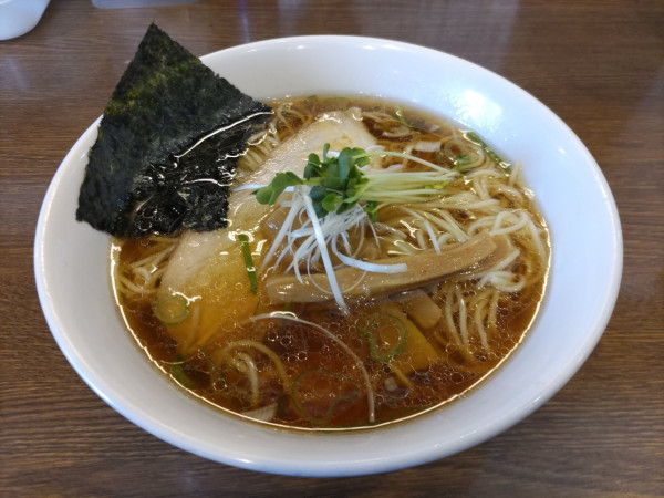 「醤油らーめん+大盛」@神勢。の写真