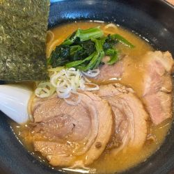 醤油半ちゃーしゅー麺