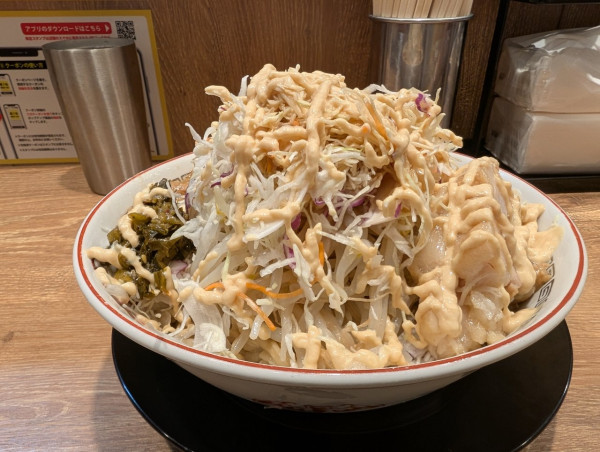 「冷やし中華1200円」@ラーメン豚山 大宮店の写真