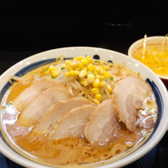 横浜家系 だるま家の画像