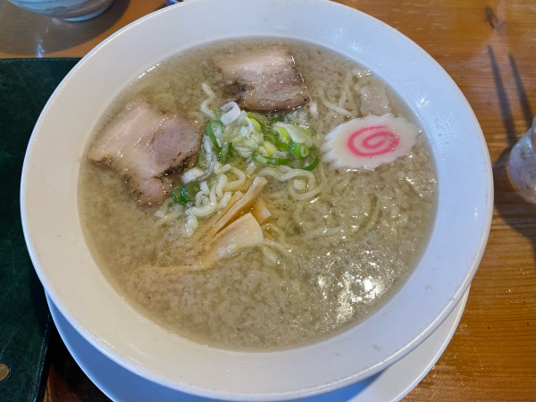 「じとラーメン塩+卵かけご飯」@やま吉 塩原本店の写真