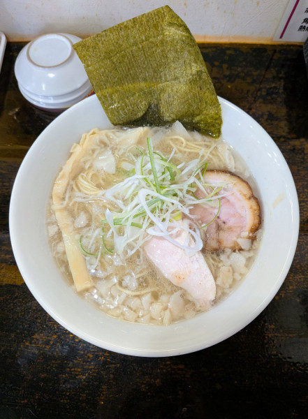 「背脂 塩」@麺や 柴ちゃんちの写真