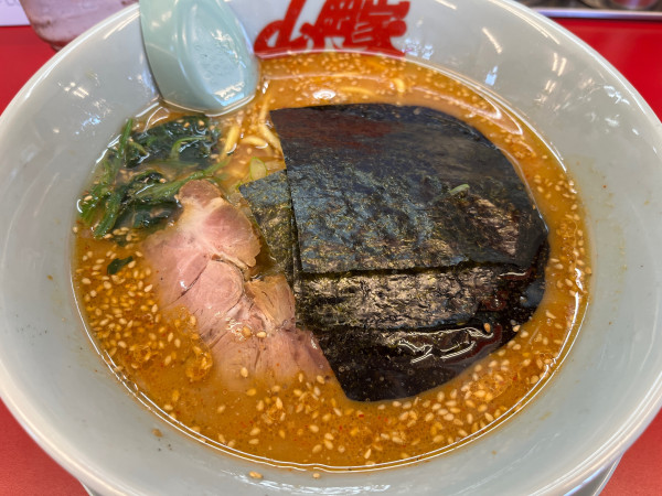 「特製味噌ラーメンバリカタ830円」@ラーメン山岡家 青梅店の写真