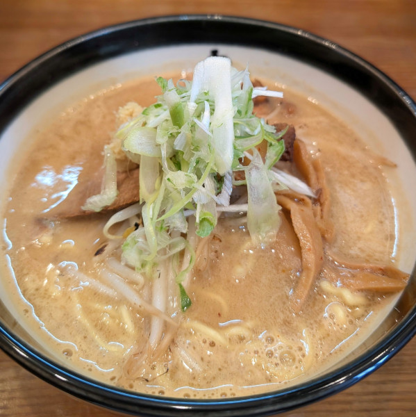 「味噌らぁめん 1100円」@初志貫徹の写真