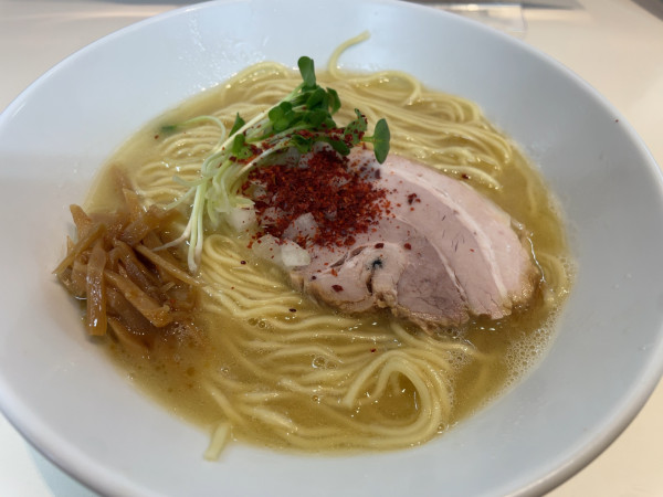 「ホワイト・クリーミィー ぱいたん880円」@らぁ麺 ひなたの写真