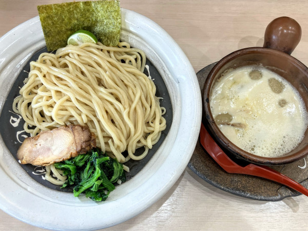 「極み！鶏白湯塩つけ麺1280円餃子半ライスセット280円」@鶏白湯専門店 つけ麺 まるや 千葉八千代米本店の写真