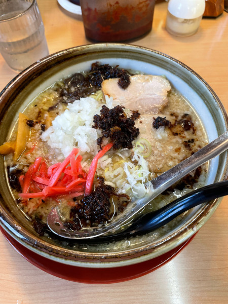 「黒まー油らぁ麺 990円」@テンホウ 豊平店の写真