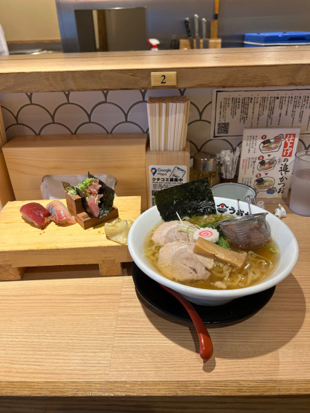 「朝ラーメンセット」@鮨とラーメン うおがしや 新橋店の写真