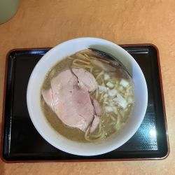 濃厚ラーメン 900円