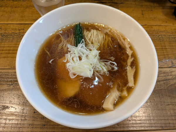 「醤油ラーメン1,100円」@Ramen Free Birdsの写真