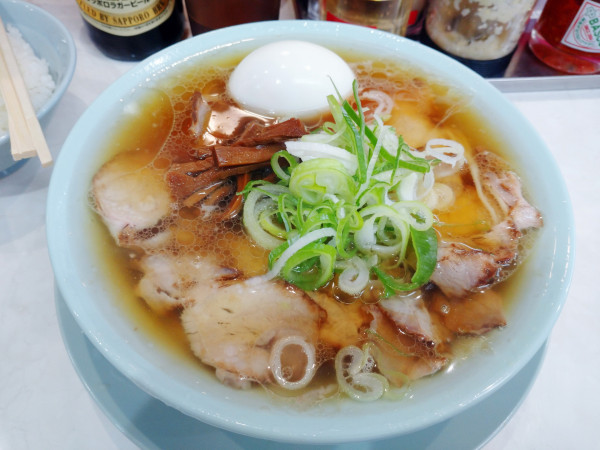 「中華そば＋ビール」@なぎちゃんラーメン 大森駅前店の写真