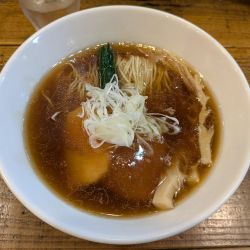 醤油ラーメン1,100円