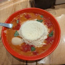 ◯究トマトチーズラーメン＋半熟味付け玉子