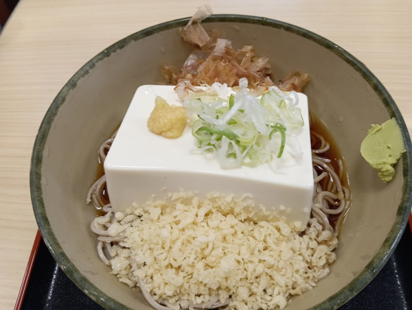 「【期間・数量限定】豆腐一丁そば（¥630）」@名代 箱根そば 橋本店の写真