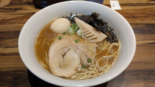 「煮干香る中華そば＋味玉＋和え玉」@安打食堂の写真