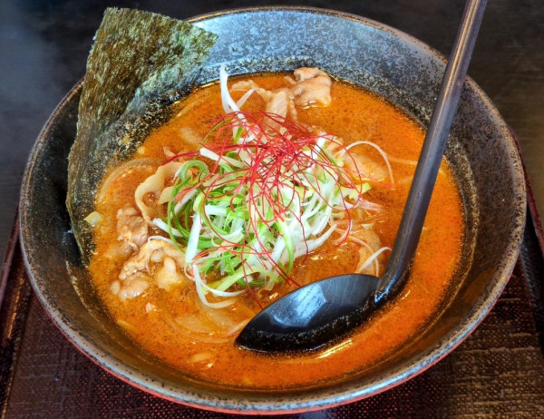 「旨辛豚そば」@五味八珍 菊川店の写真