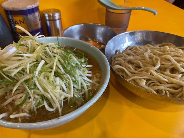 「シークワーサーつけ麺、ネギ、玉ねぎたまご」@ラーメン二郎 八王子野猿街道店2の写真