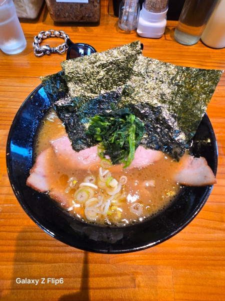 「醤油ラーメン」@らぁーめん 滿帆家の写真