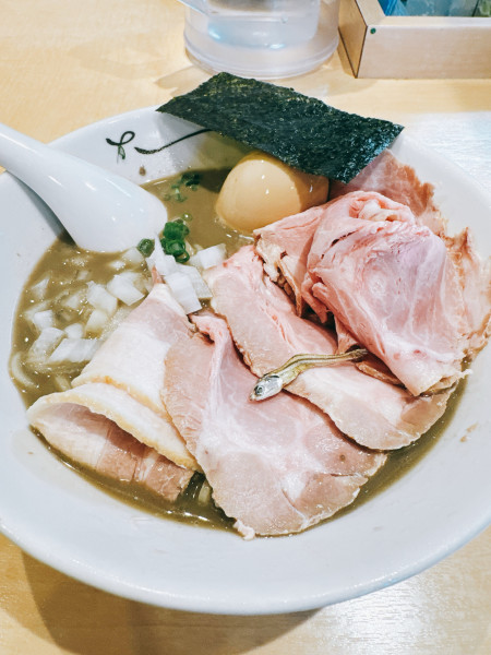 「特製純煮干し 冷やし」@煮干中華そば 結。の写真