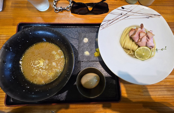 「昆布水つけ麺」@らぁーめん 滿帆家の写真