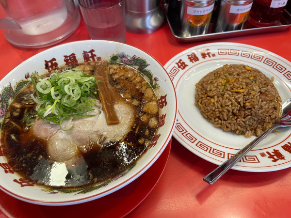 「黒ヤキメシ定食」@伍福軒 田町店の写真