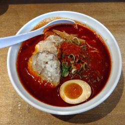 デビルドラゴン　激辛　中盛