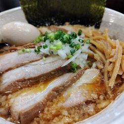 特製1100円　チャーシュー300円