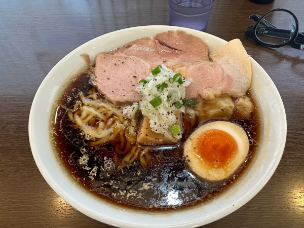 「限定2 黒そば」@中華そばイデタの写真