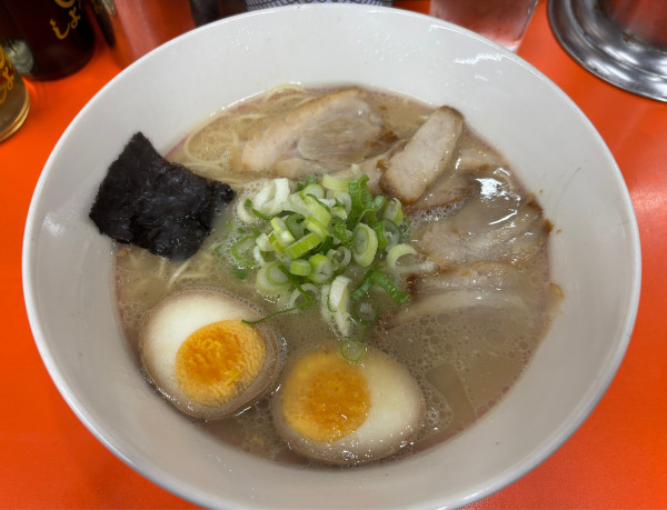 「モーニングチャーシューメン」@名代ラーメン亭 博多駅地下街店の写真